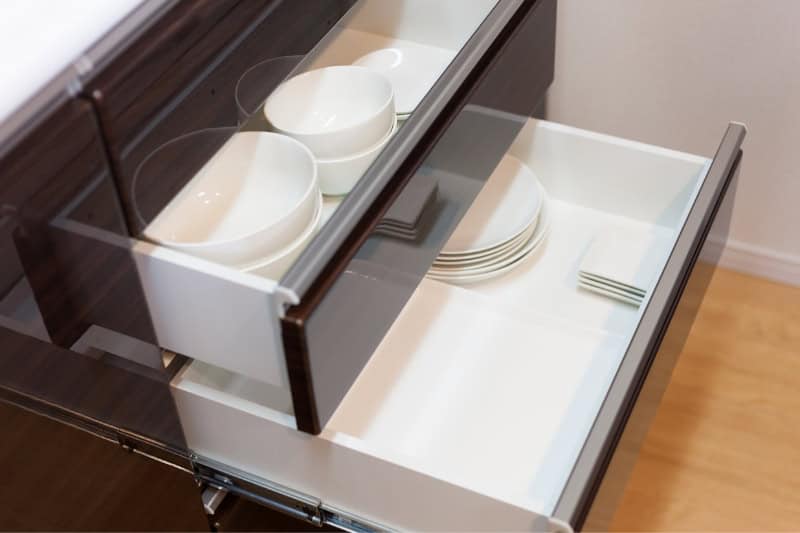 cocina con muebles funcionales